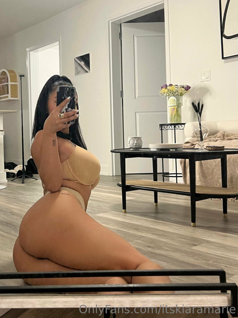 OnlyFans – Kiara Marie – Nude