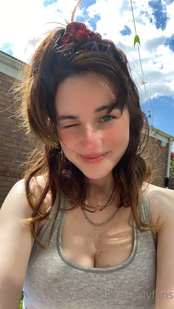 Twitch – OnlyFans – Kirsty Everdeen / kirstyeverdeen – Nude