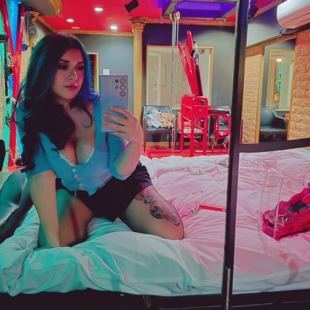 Twitch – Cosplay – Krisfits (Italian Streamer) – Nude