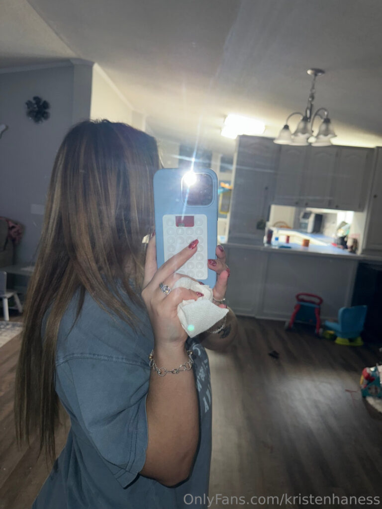 OnlyFans – TikTok – kristennnhaness – Nude