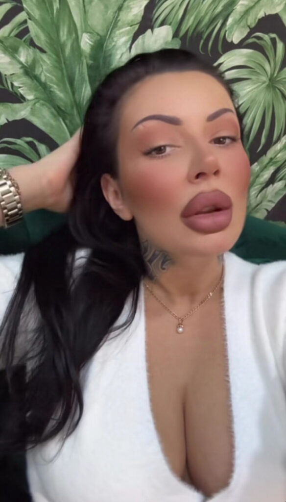 Instagram – T H I C C – Kristina Karieva – Nude