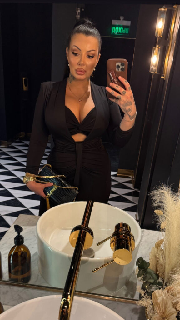 Instagram – T H I C C – Kristina Karieva – Nude