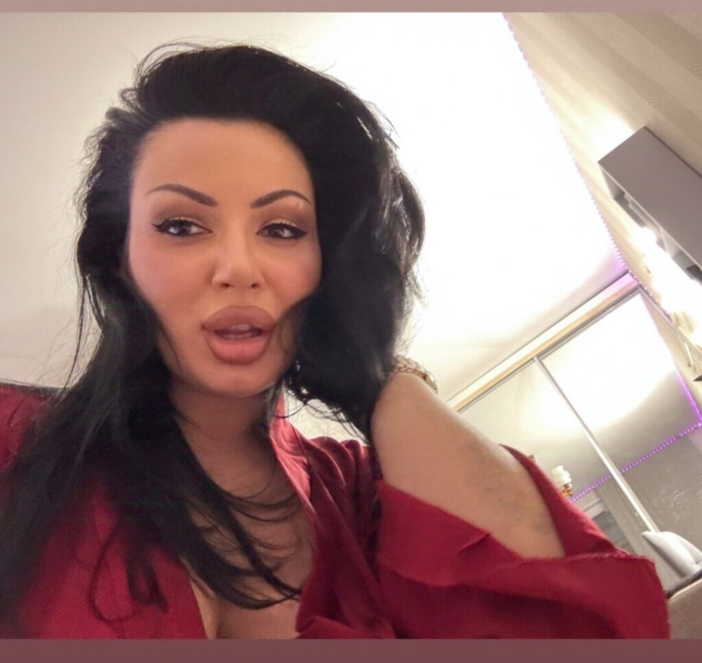 Instagram – T H I C C – Kristina Karieva – Nude