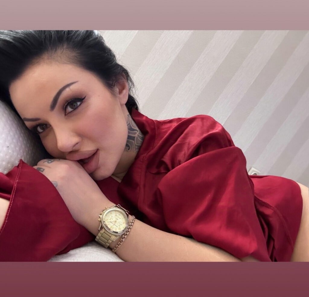 Instagram – T H I C C – Kristina Karieva – Nude