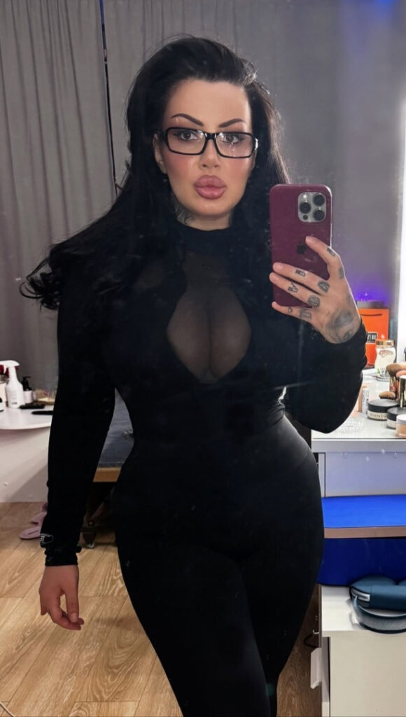 Instagram – T H I C C – Kristina Karieva – Nude