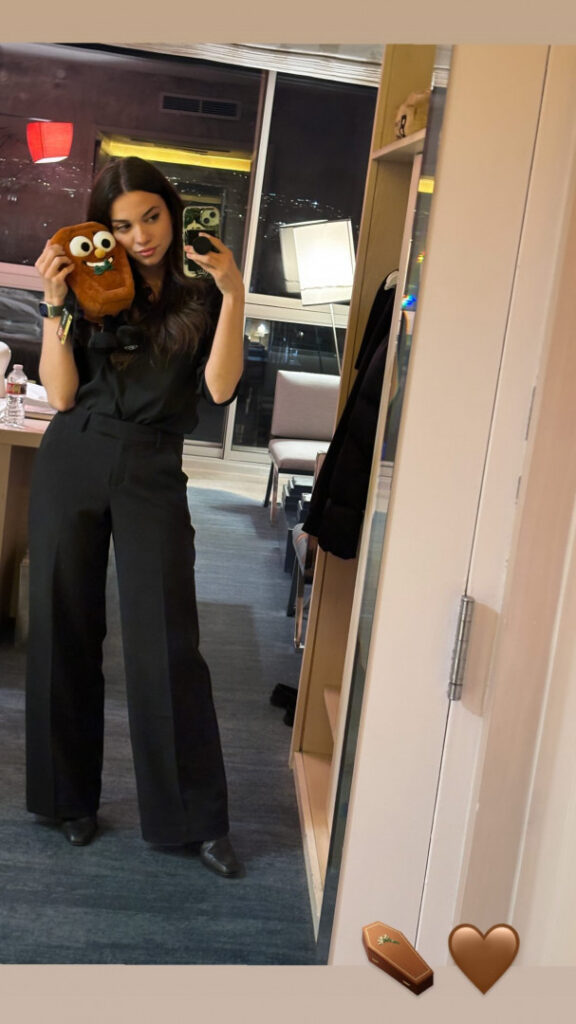 Celeb – Lauren LaVera – Nude