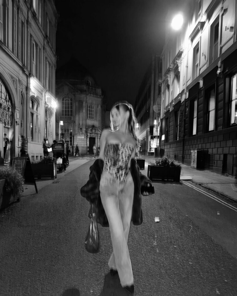 Instagram – Lauren Worboys – Nude