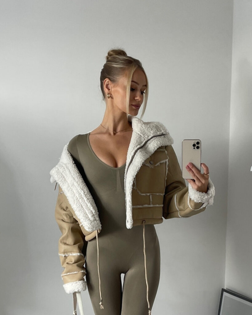 Instagram – Lauren Worboys – Nude