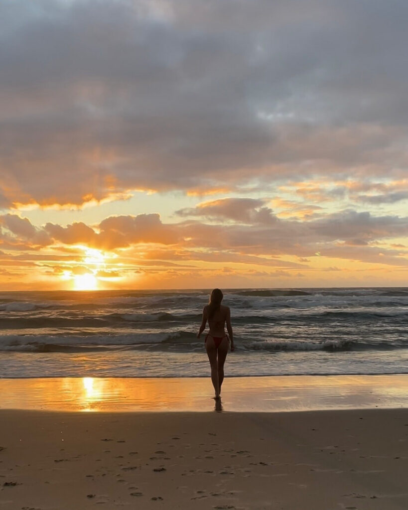 Instagram – Lauren Worboys – Nude