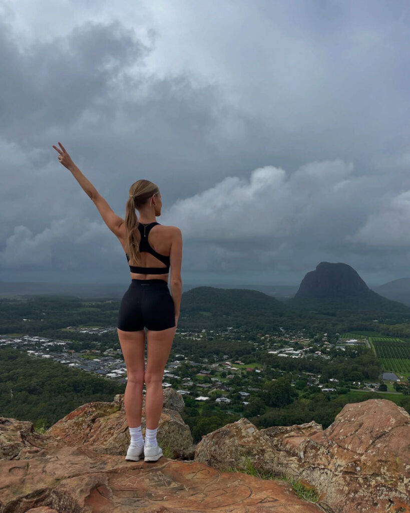 Instagram – Lauren Worboys – Nude