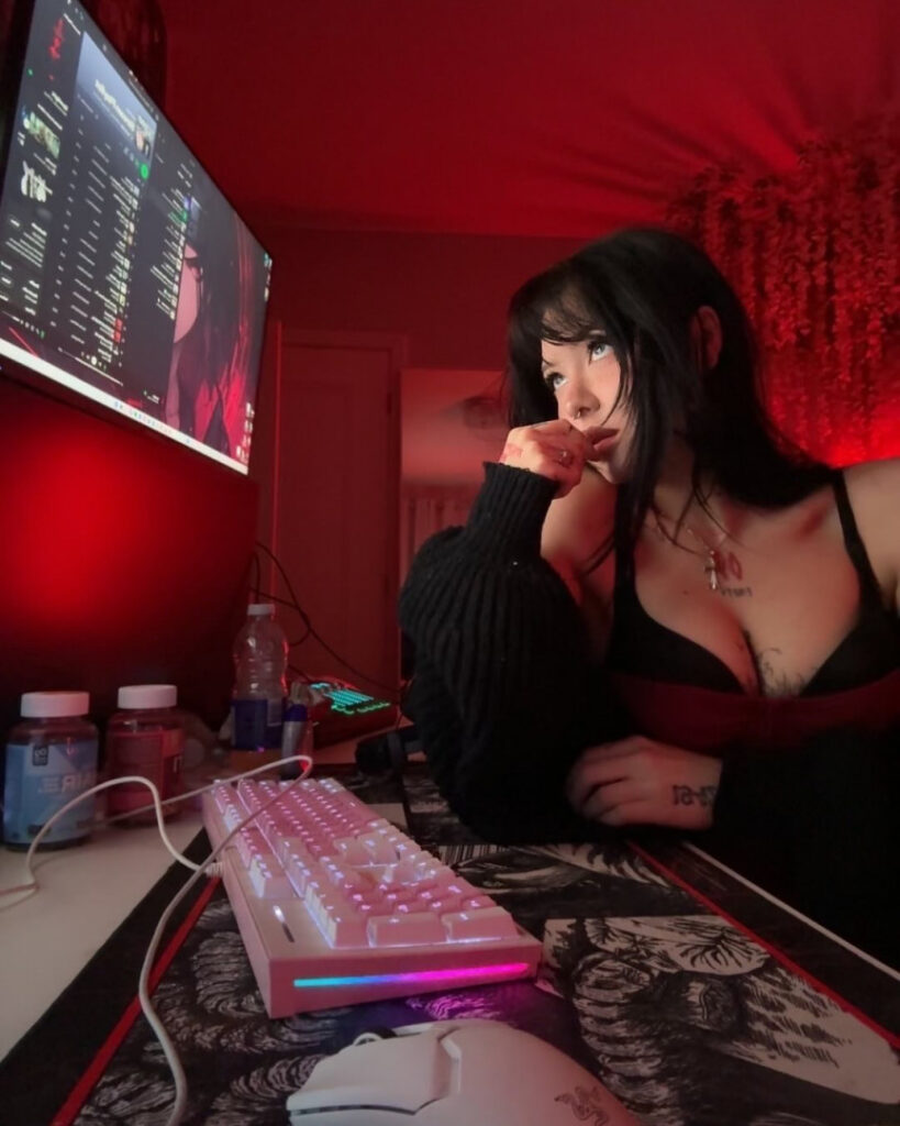 TikTok – Cosplay – Laurinchhhe – Nude