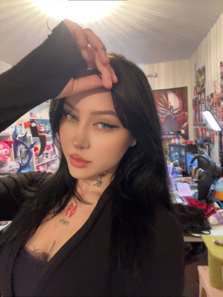 TikTok – Cosplay – Laurinchhhe – Nude