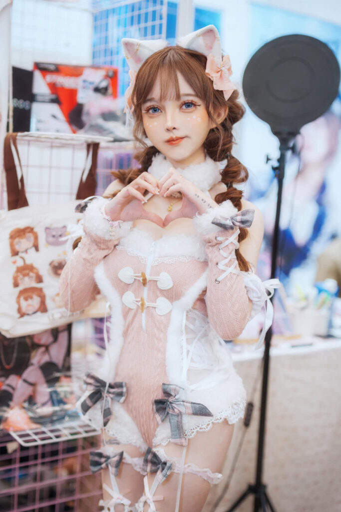 Instagram – Ko-fi – Le Josette – Nude