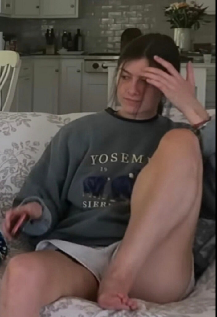 Youtube – Lia Reacts / Lia_Fiore – Nude Leaks