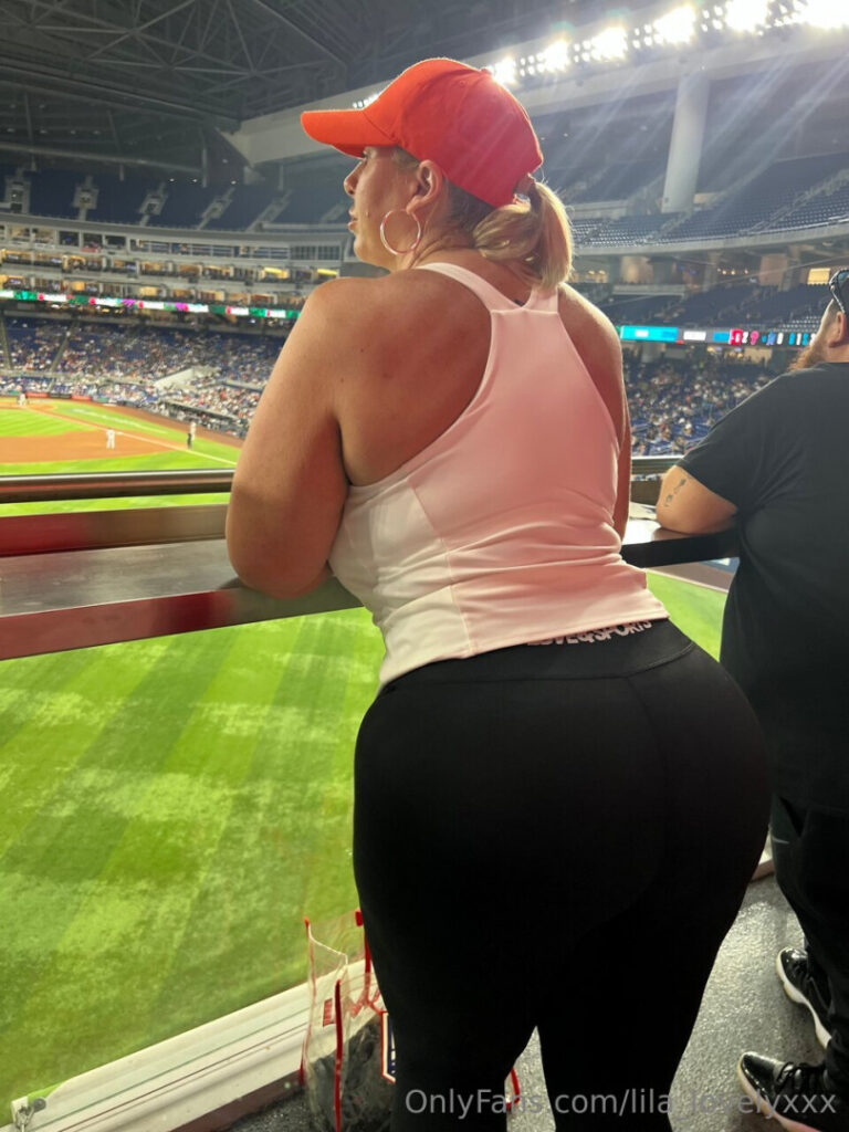 OnlyFans – XXX – T H I C C – Lila Lovely – lila_lovelyxxx – Nude