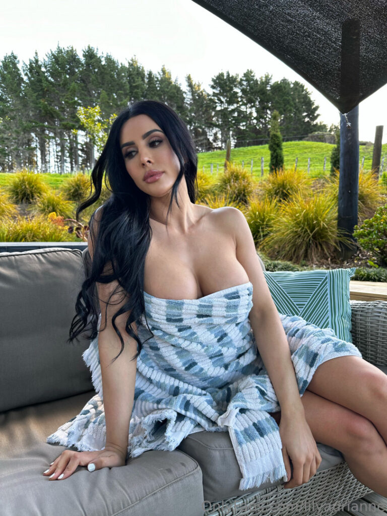 OnlyFans – Latina – Lily Adrianne – Nude