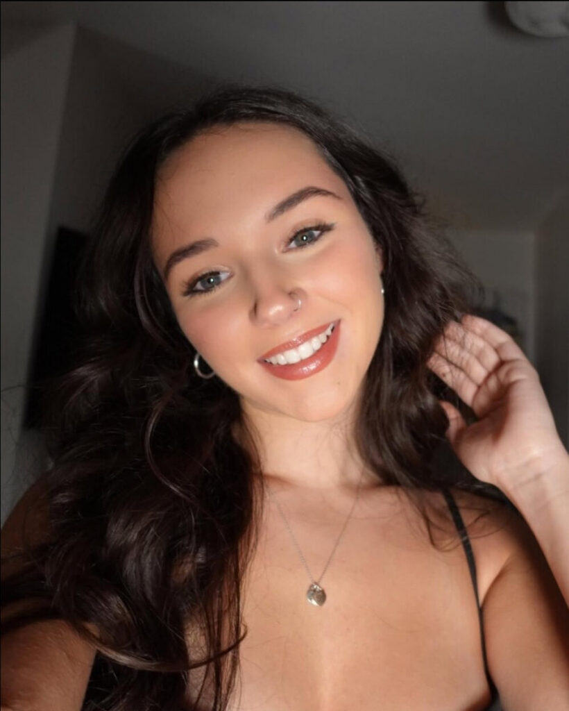TikTok – Lily Draycott / lilstakes2 / lily_anneva.x – Nude