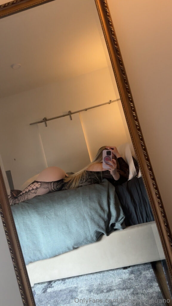 OnlyFans – Instagram – T H I C C – Lindsay Capuano – Nude