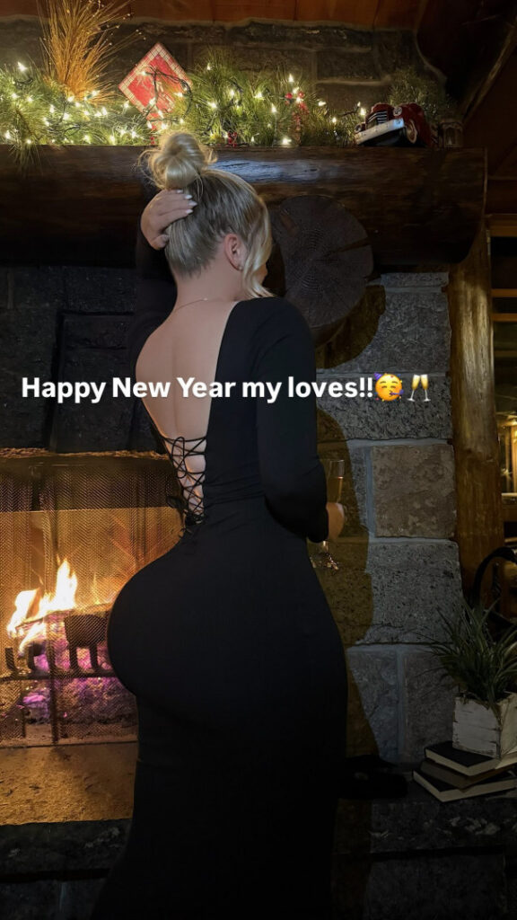 OnlyFans – Instagram – T H I C C – Lindsay Capuano – Nude