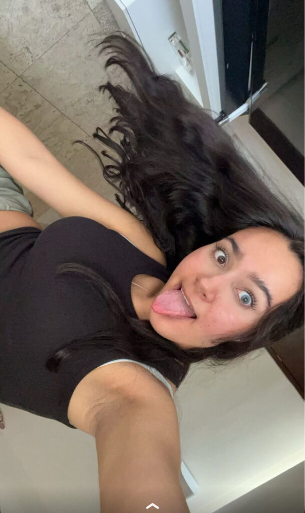TikTok – Instagram – Snapchat – Lisy Cardenas – Nude Leaks