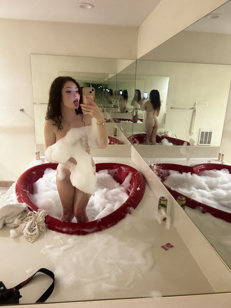 OnlyFans – Livia Paige / Liviadrusilla3 / Livia._.paige / lividrusilla – Nude