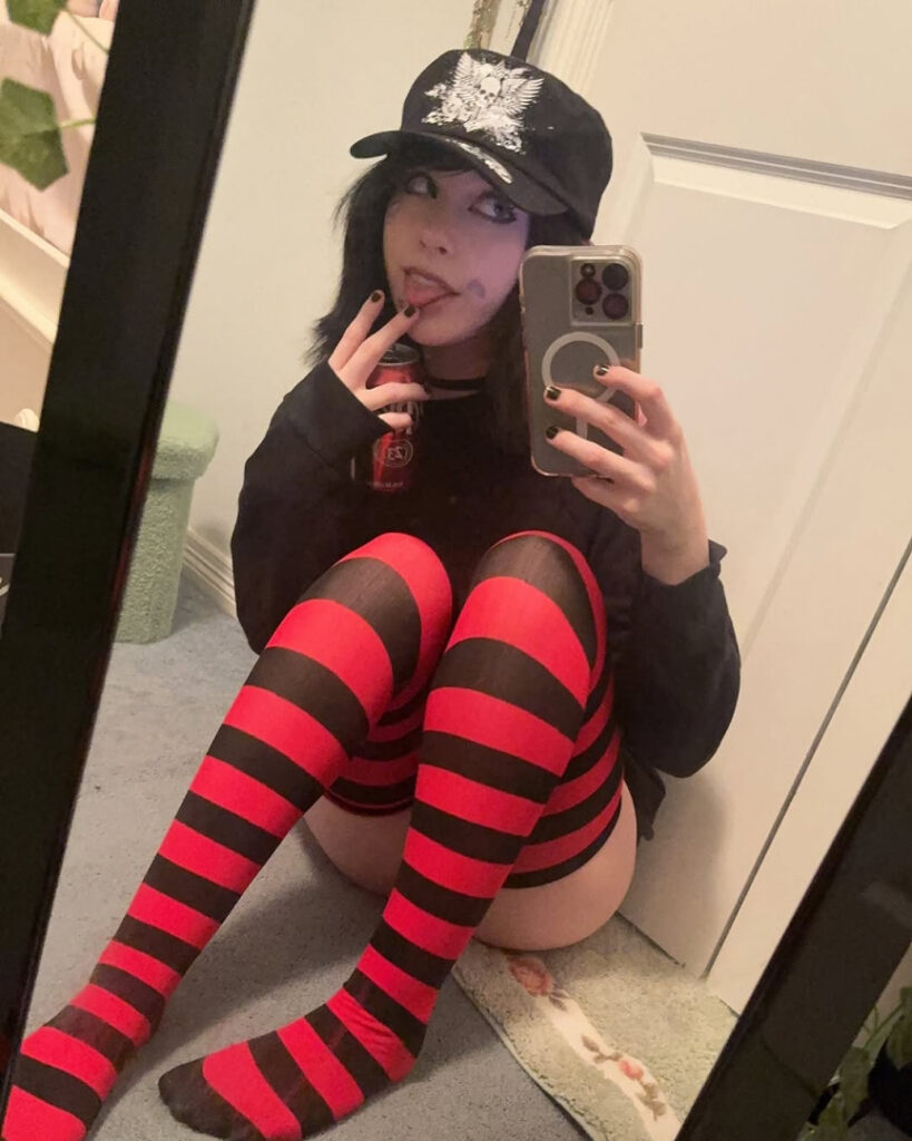 TikTok – Loopziepop – Nude