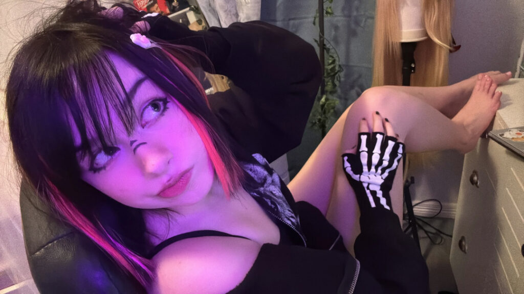 TikTok – Loopziepop – Nude