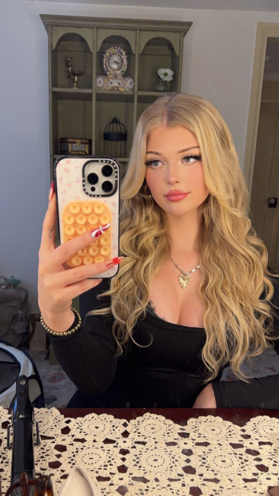 TikTok – Loren Gray – Nude