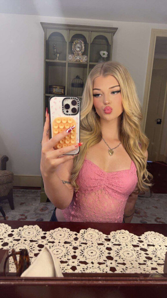 TikTok – Loren Gray – Nude