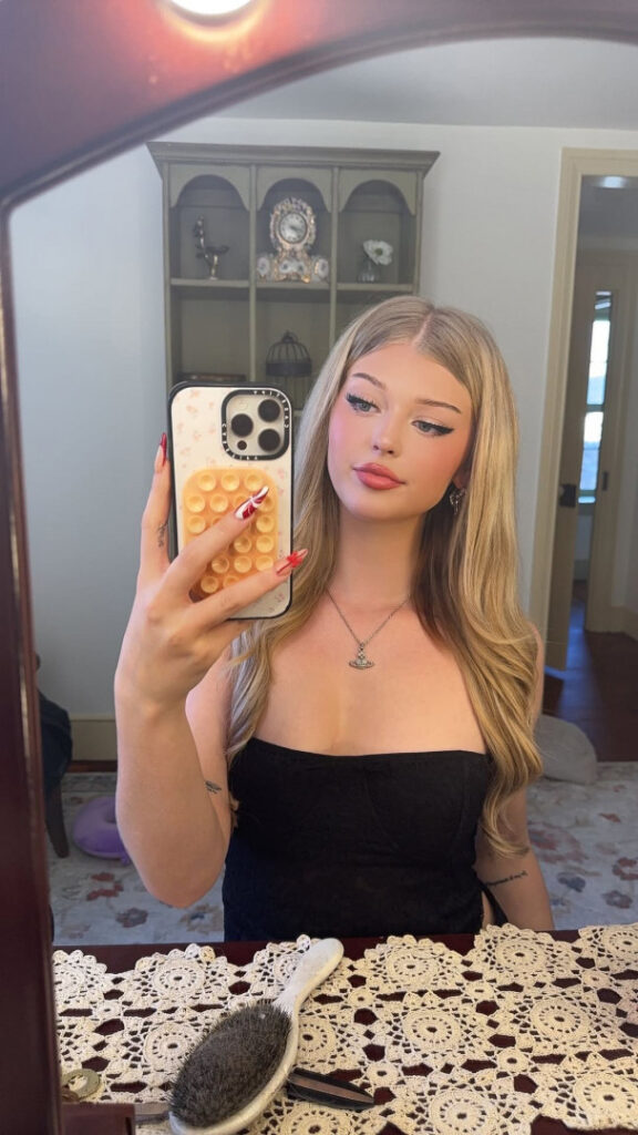 TikTok – Loren Gray – Nude