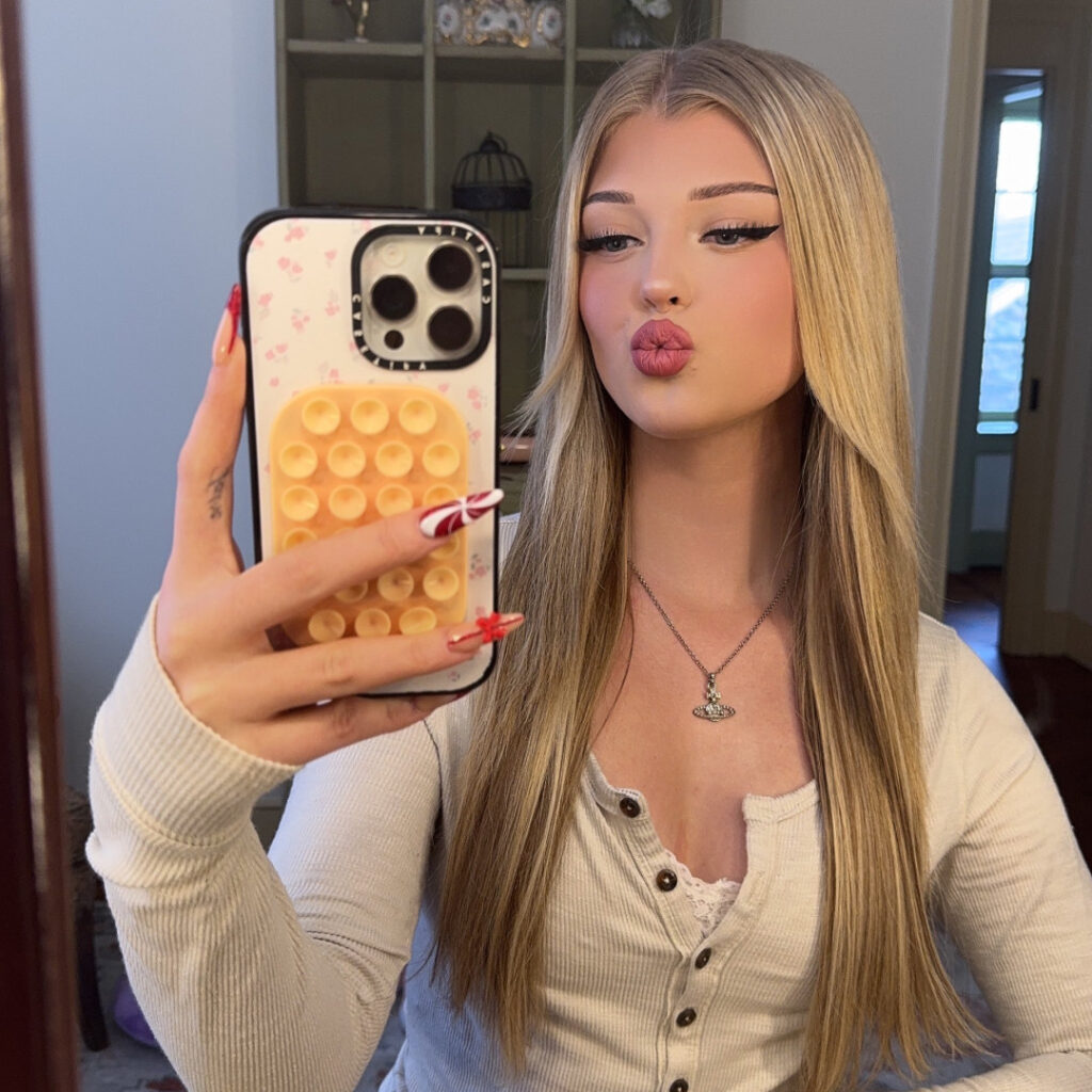 TikTok – Loren Gray – Nude