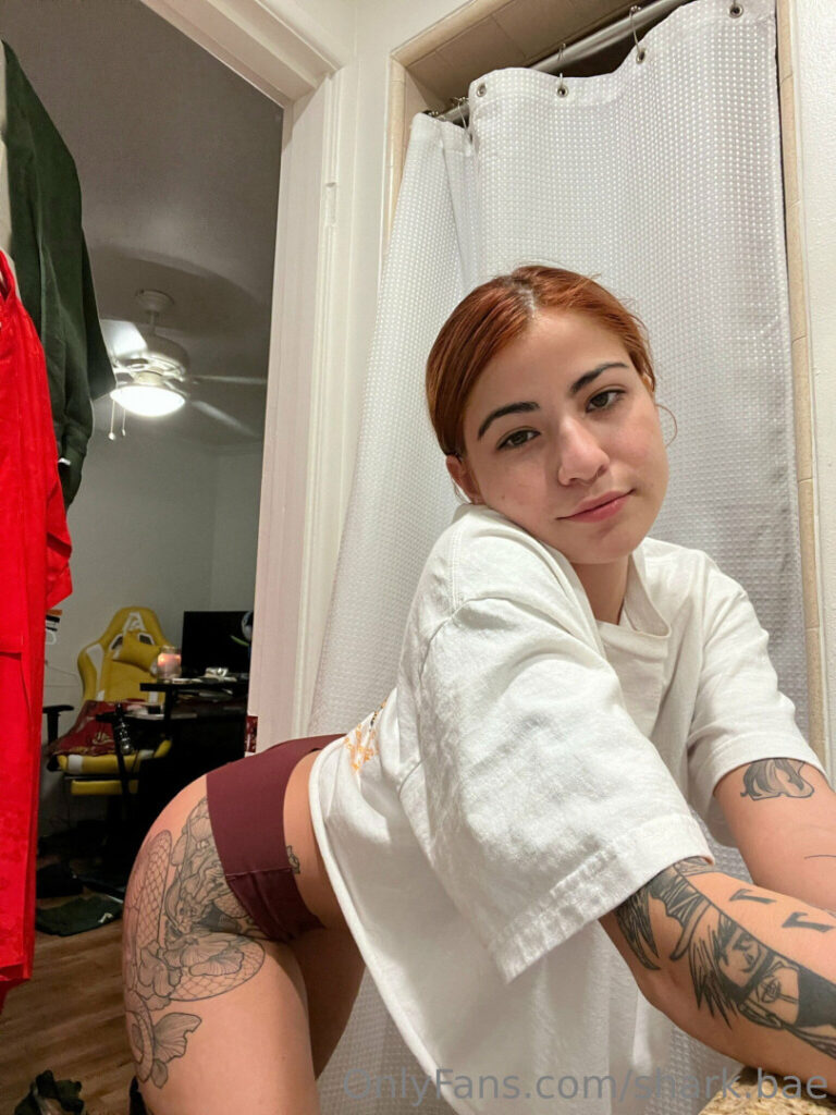 OnlyFans – TikTok – Lunariaxlee –  shark.bae – kyliemaelyn – Nude