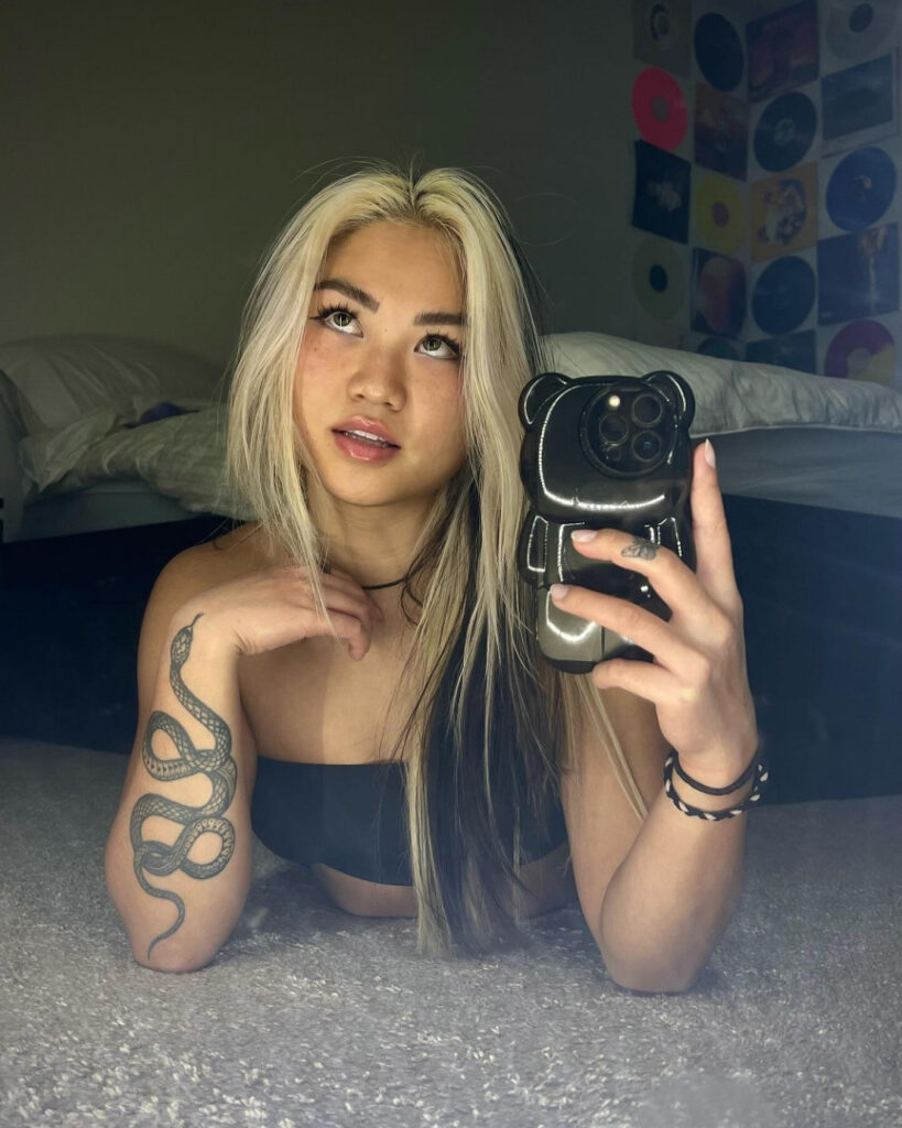 OnlyFans – Asian – Lyla.fit – Nude