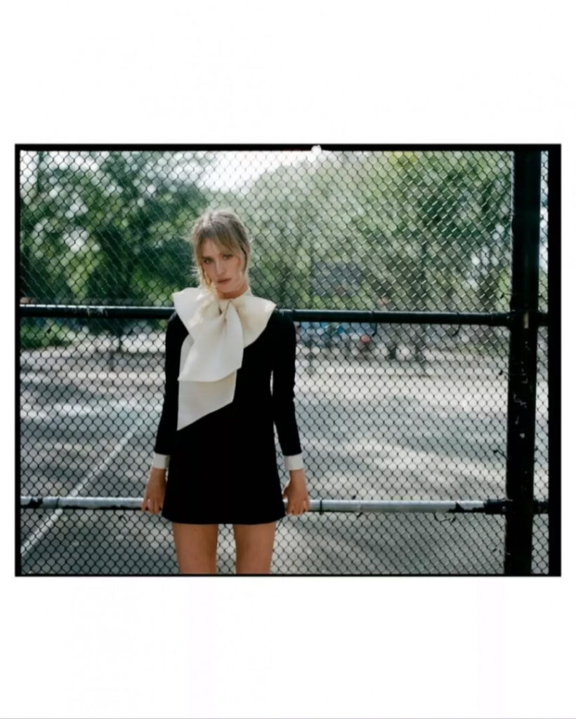 Celeb – Mackenzie Davis – Nude