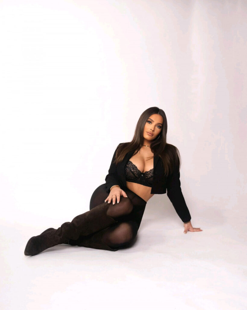 Instagram – Maddison Maye – Nude