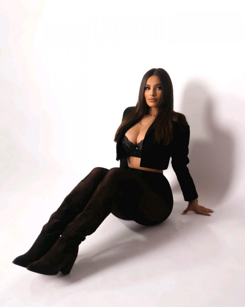 Instagram – Maddison Maye – Nude