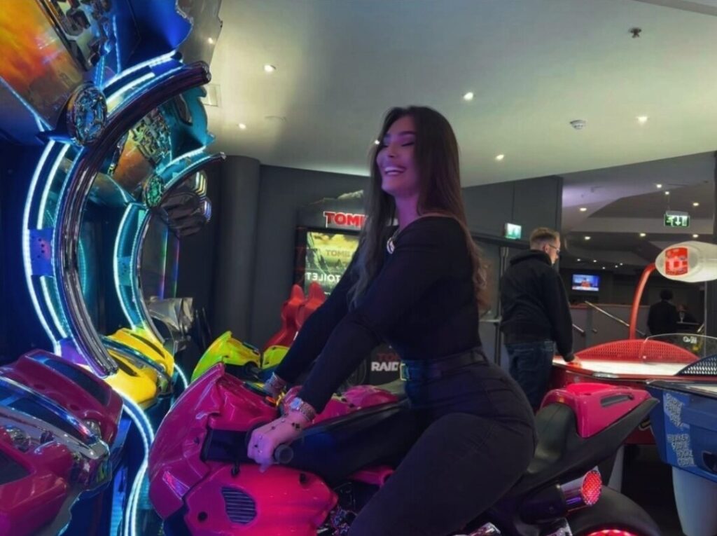 Instagram – Maddison Maye – Nude