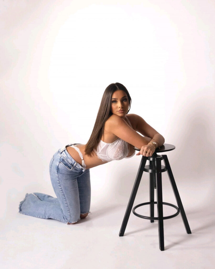 Instagram – Maddison Maye – Nude