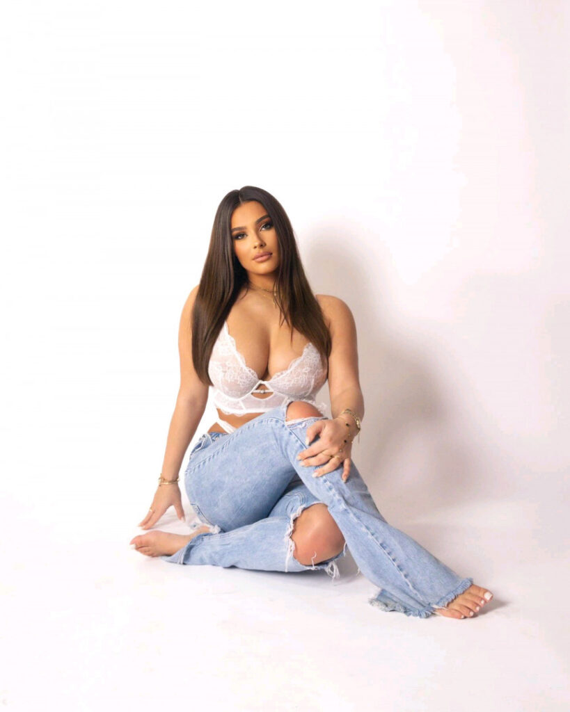 Instagram – Maddison Maye – Nude