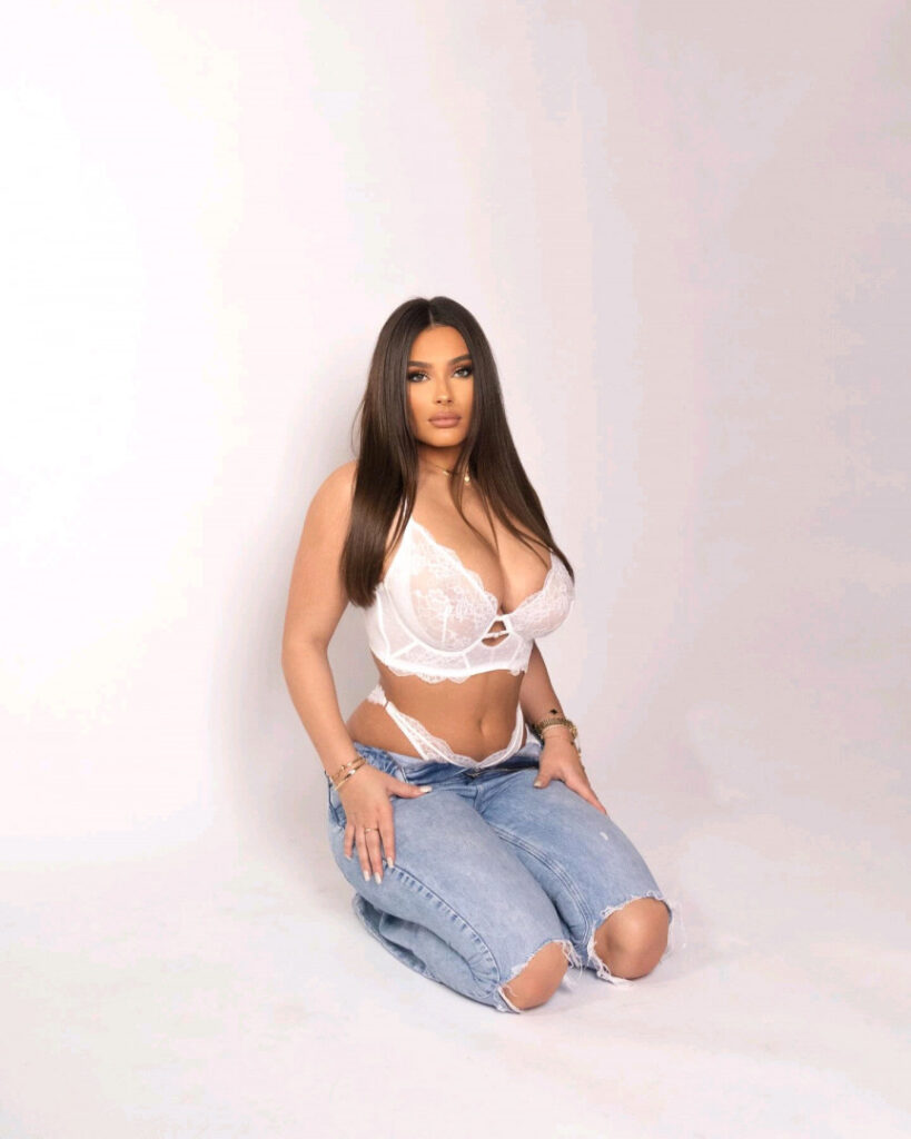 Instagram – Maddison Maye – Nude