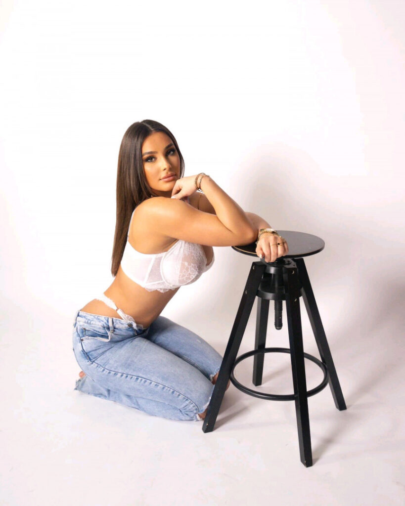 Instagram – Maddison Maye – Nude