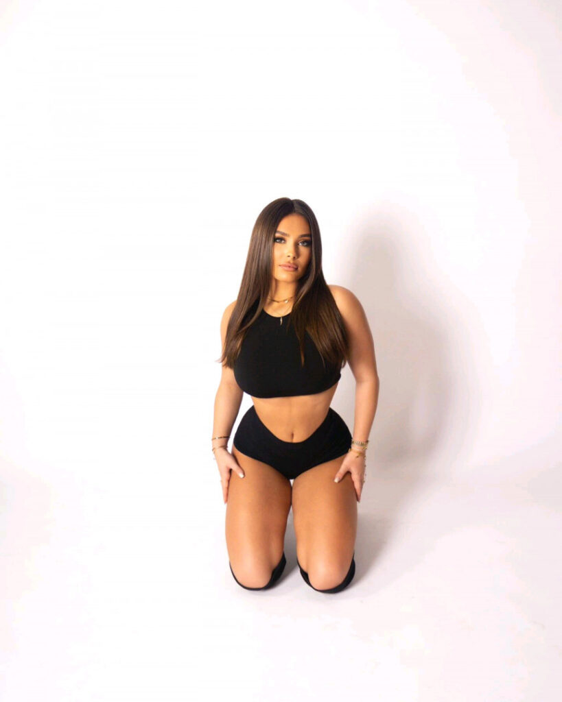 Instagram – Maddison Maye – Nude