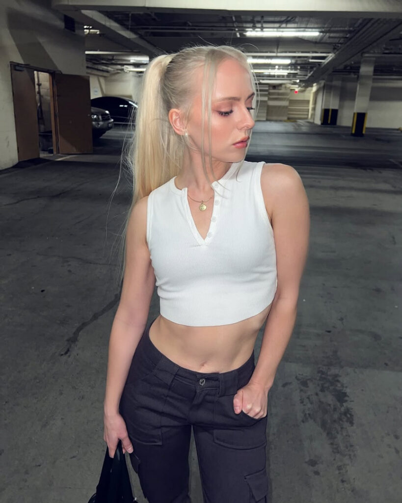 Youtube – Madilyn Bailey – Nude