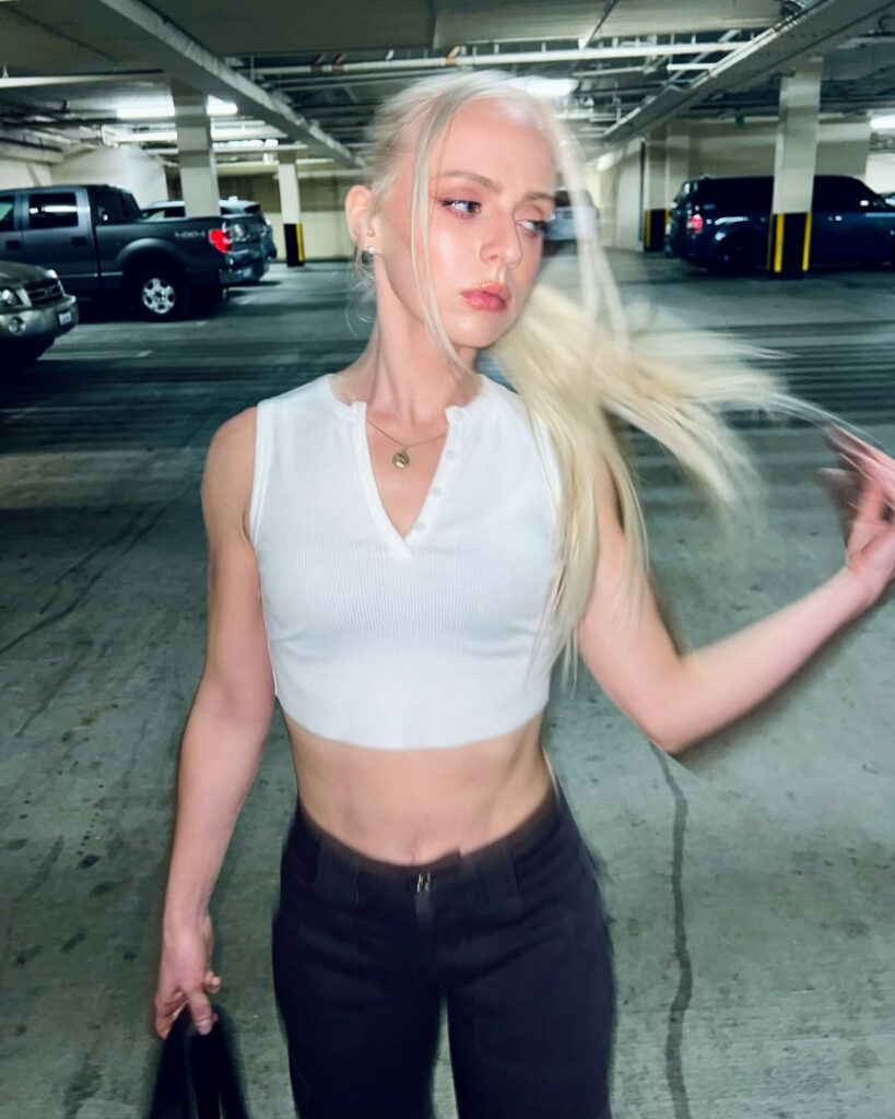 Youtube – Madilyn Bailey – Nude