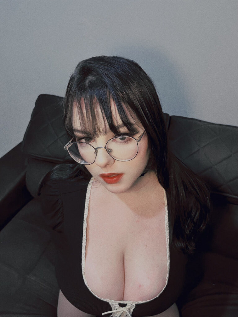 ASMR – Maduu ASMR – Nude