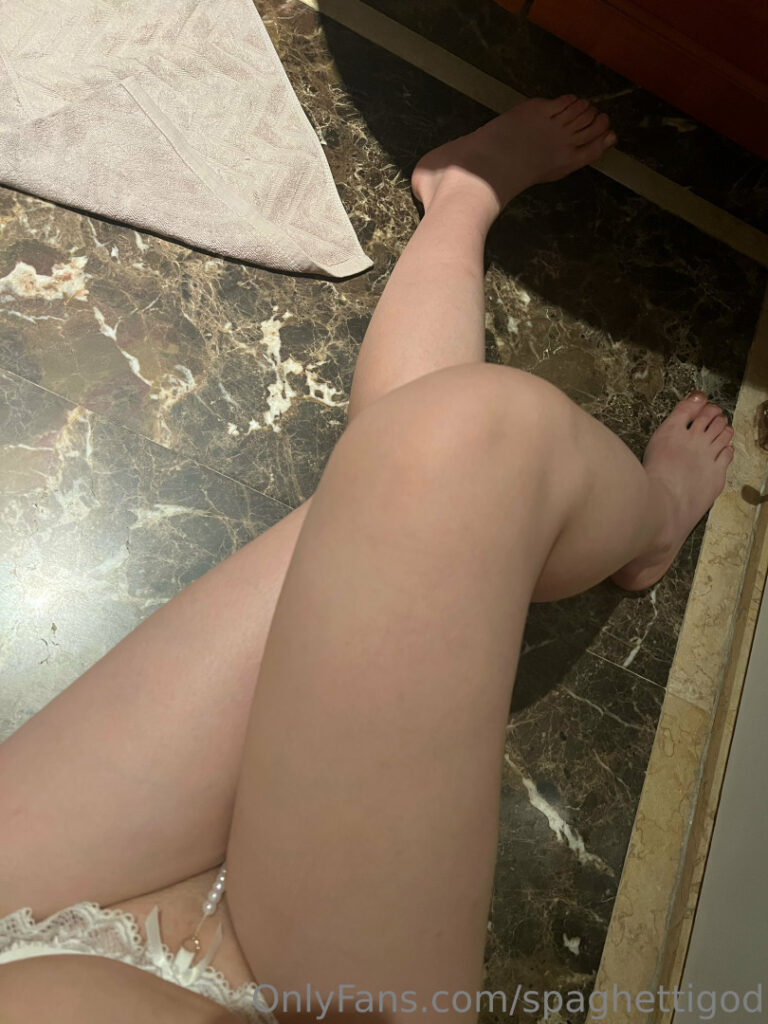 OnlyFans – Instagram – Asian – maggiechow123/spaghettigod/les_spaghetti_balls – Nude