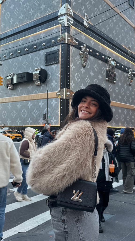 Instagram – Manuela Alvarez Hernandez / wellllaaa – Nude