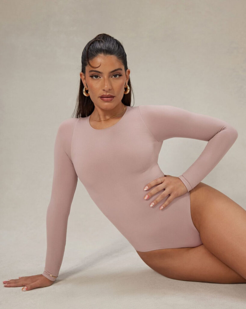 Instagram – Manuela Alvarez Hernandez / wellllaaa – Nude