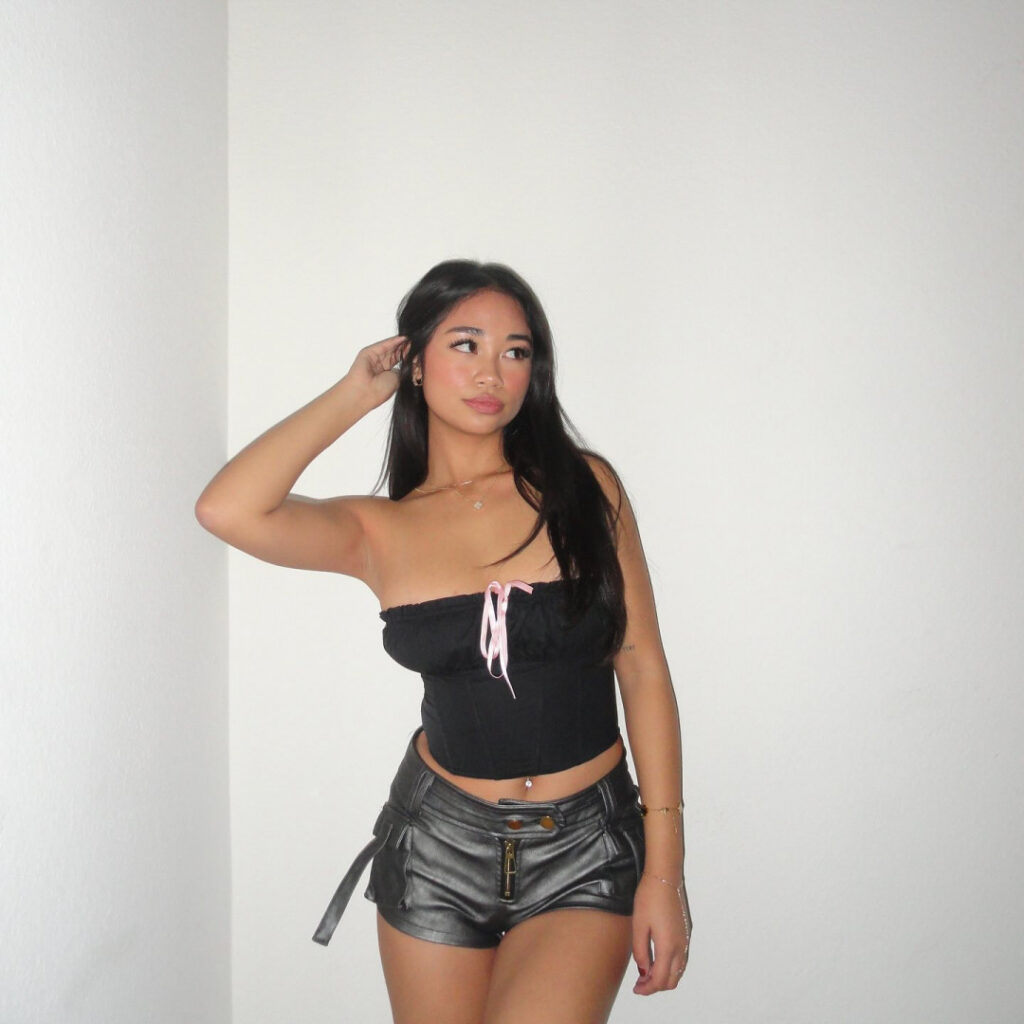 Instagram – Asian – mar1uhh | pinkcowg1rl | marlauronn – Nude