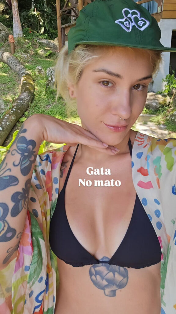 Brazil – Youtube – Mariana Ayres – Nude Leaks